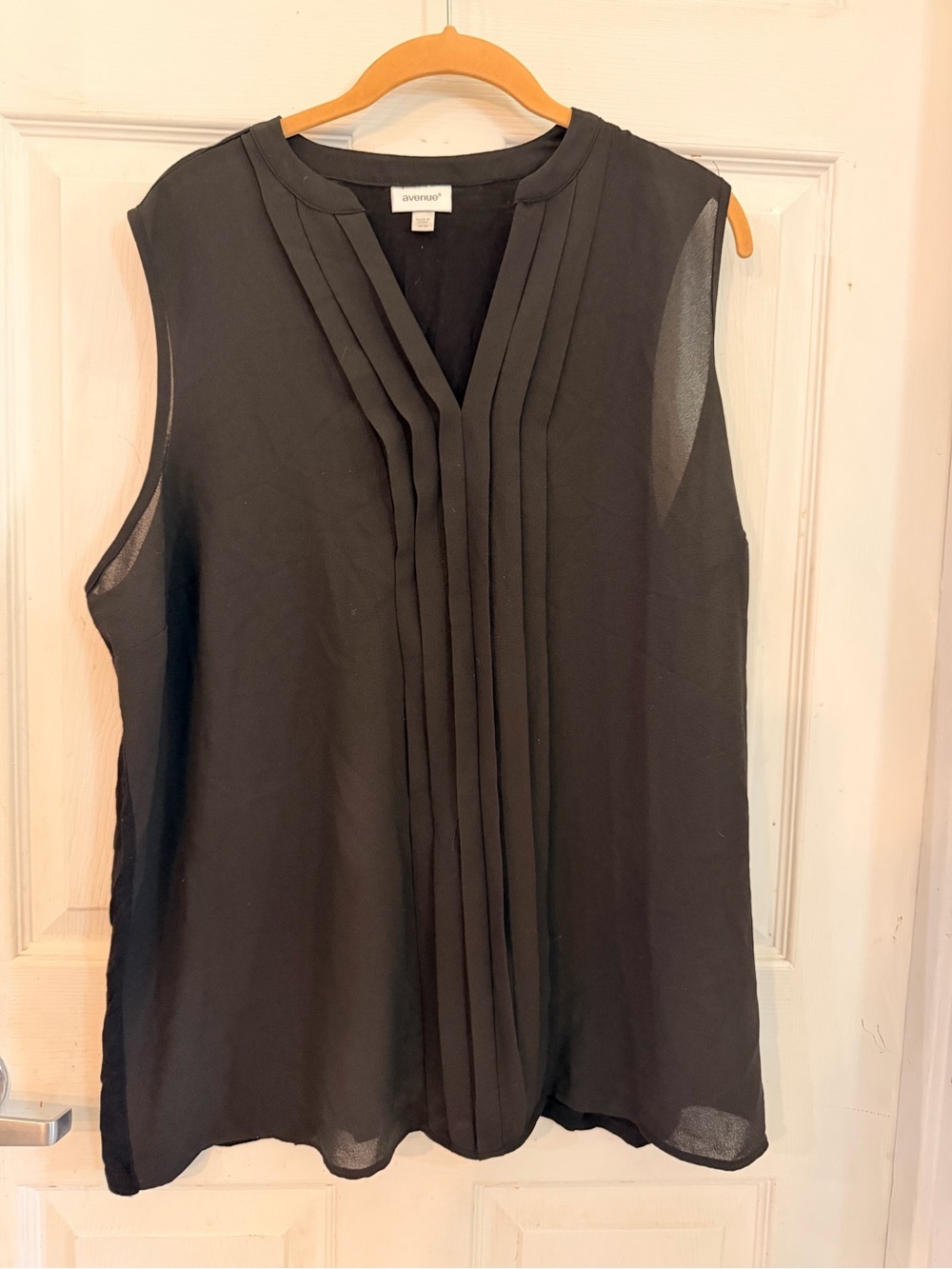 Avenue Black Sleeveless Pleated V-Neck Blouse